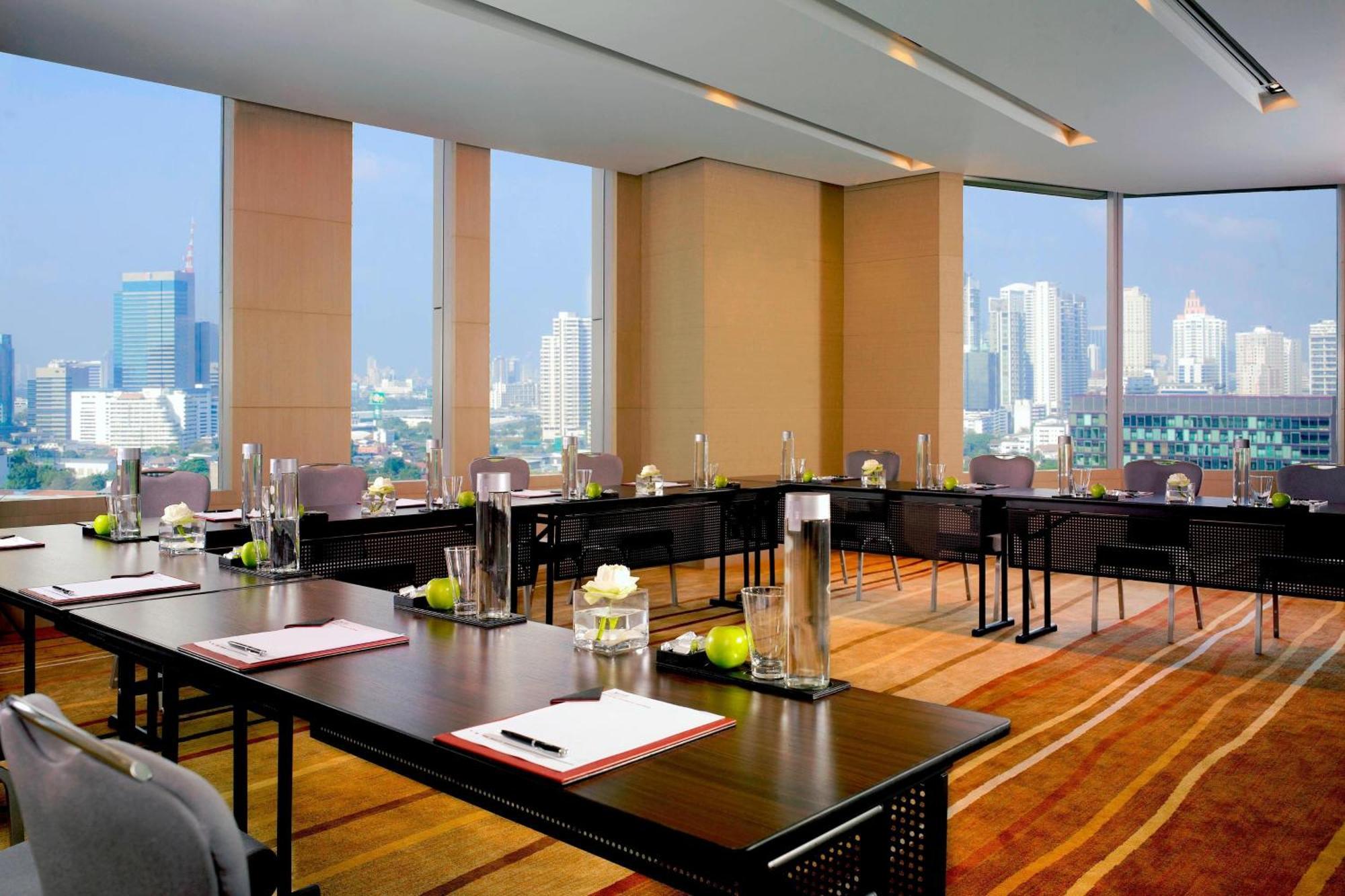 Bangkok Marriott Hotel Sukhumvit Exterior foto Meeting room at the hotel
